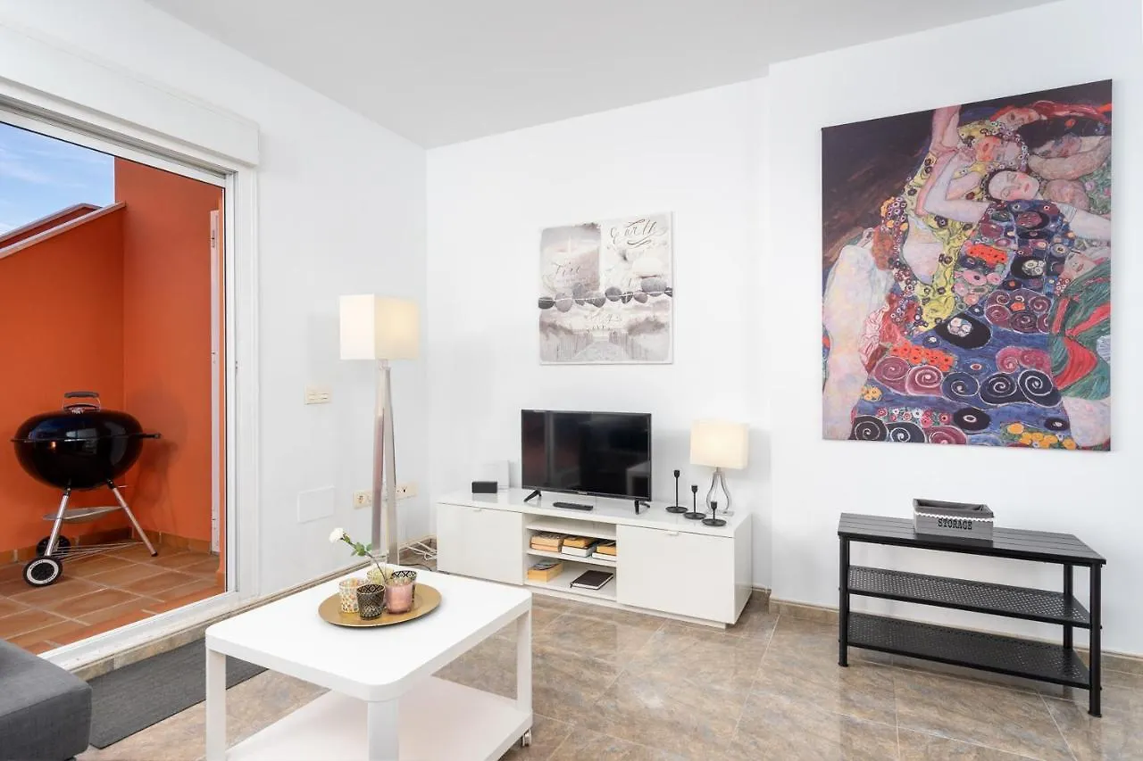 Cozy Penthouse In Torremolinos By Costarentals - Ref 09 Apartment